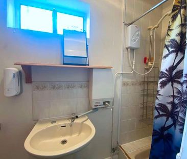 Blaby Road, Leicester, LE18 - Photo 3