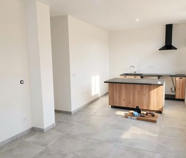 Location Appartement 2 pièces 45m² MARIGNANE 13700 - Photo 4