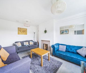 6 bedroom semi-detached house to rent - Photo 1