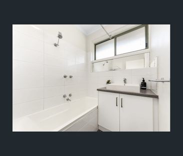 Immaculate two bedroom home with oversized courtyard - Photo 6