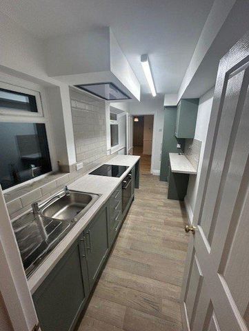 2 bedroom terraced house to rent - Photo 3