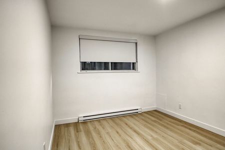 4390 Grand Boulevard, Montréal, QC - Photo 2