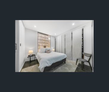 Fully Furnished One-Bedroom Apartment with Rooftop Pool & Harbour V... - Photo 1