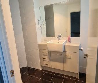 1 Bed near new apartment in Taringa, $525.00/W till 04/02/2026, the... - Photo 1