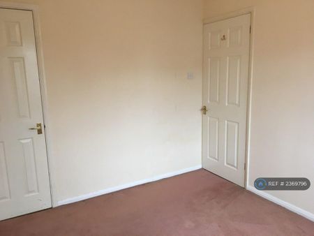 3 bedroom terraced house to rent - Photo 3