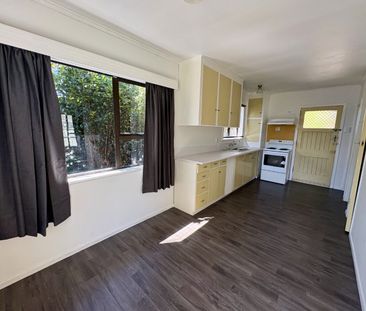 Spacious in Glenholme! Glenholme - Photo 6