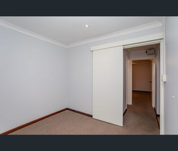 13/4 Glastonbury Road, Armadale, WA 6112 - Photo 5