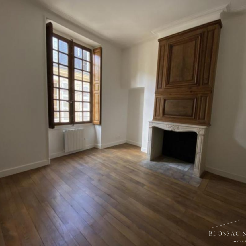 Location Appartement 4 pièces 122m² POITIERS 86000 - Photo 1