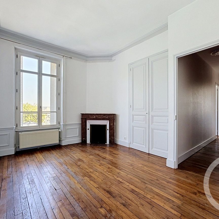 Location Appartement 5 pièces 123m² TROYES 10000 - Photo 1