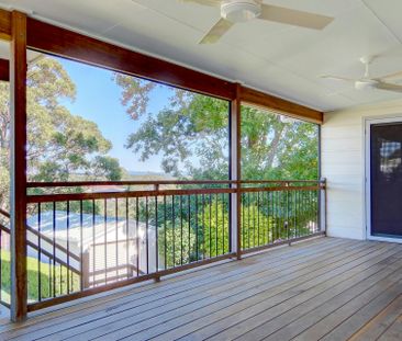 Spacious 4 Bedroom In Sought After Location - Photo 3