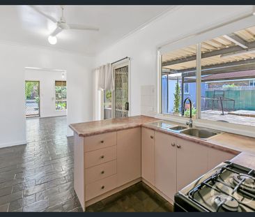 Open the door to solar-powered space & coastal comfort - Photo 3