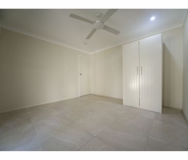Family home in the heart of Paradise Point - Photo 6