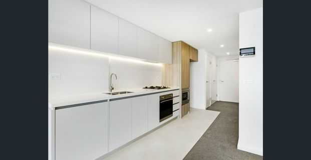 Stylish One Bedroom Apartment! - Photo 1
