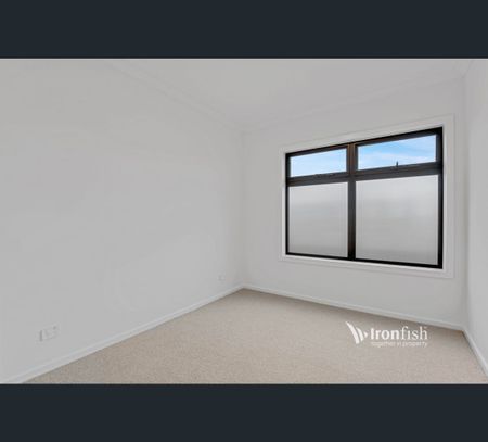 1 Maidenhair Walk, Cranbourne West, Vic 3977 - Photo 3