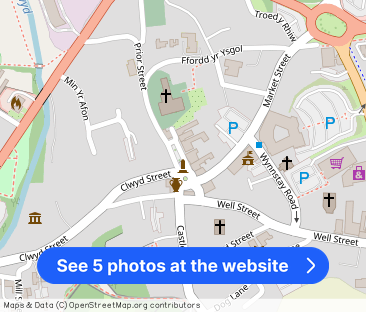 St. Peters Square, Ruthin - Photo 1