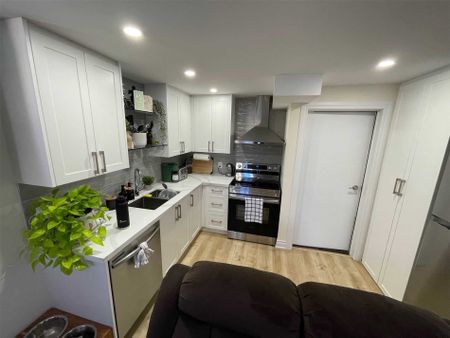 For Lease - 4094 Channing Crescent Unit# LOWER, Oakville, Ontario - Photo 5