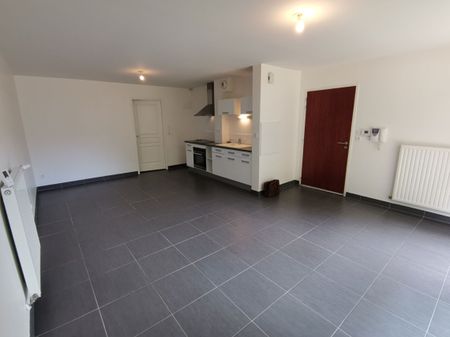 APPARTEMENT AVEC JARDIN+PARKING - Photo 2