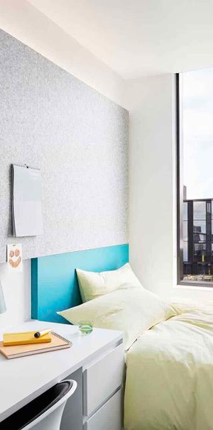 5 Bedroom Shared Bathroom, Double Bed - Photo 1