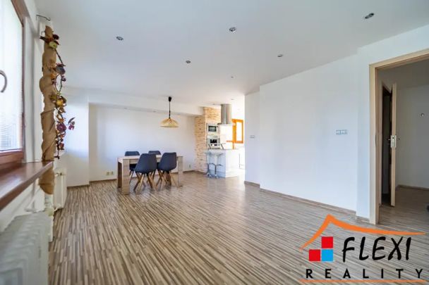 Pronájem částečné zařízeného bytu 2+kk s balkónem, 56,20 m - Photo 1