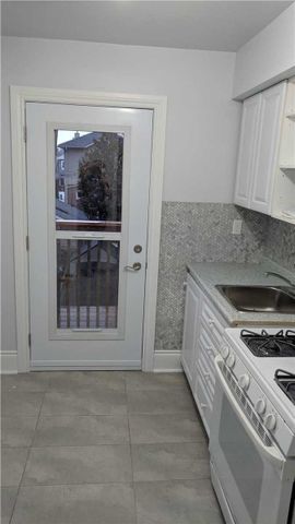 For Lease - 77 Newmarket Avenue Unit# Upper, Toronto, Ontario - Photo 4