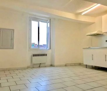 Location Appartement 2 pièces 43 m2 à Saint-Maximin-la-Sainte-Baume - Photo 3