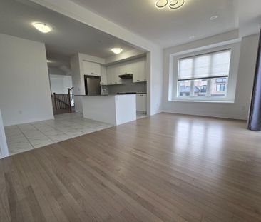 For Lease - 62 Morrison Crescent, Whitby, Ontario - Photo 4