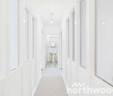 Lower Hayesbank, Lower Queens Road, Ashford, TN24 - Photo 2