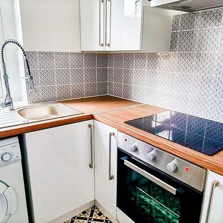 Studio to rent - Photo 1