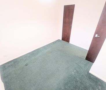 3 bedroom link detached house to rent - Photo 3