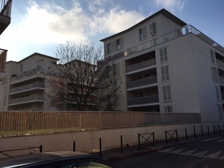 Location Appartement 4 pièces 91m² - Photo 4