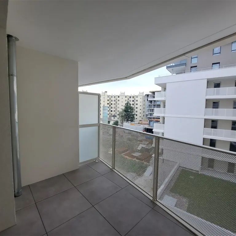 Location appartement 2 pièces - 45m² à Thonon les bains (74200) - Photo 1