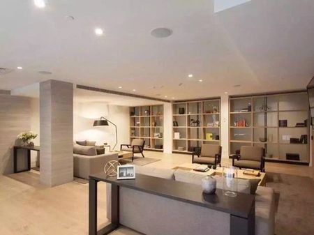 2 Bedrooms - Move In & Unpack - Furnished - Photo 2