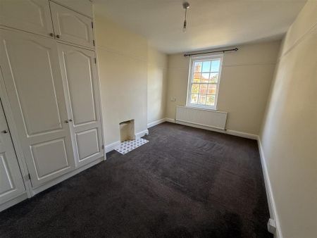 2 bedroom maisonette to rent - Photo 4