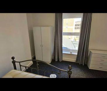 2 Bed Flat, Wellington Street, LU1 - Photo 2