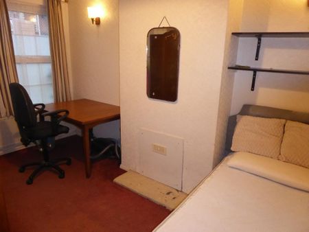 5 bedroom terraced house to rent - Photo 4