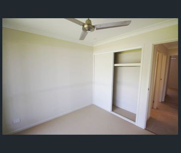 Modern 4 Bedroom Home In Coomera - Photo 5