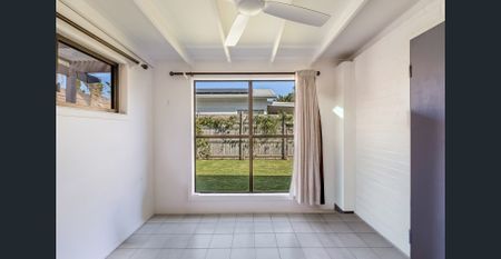 Single Level Villa in Ideal Location - Photo 3