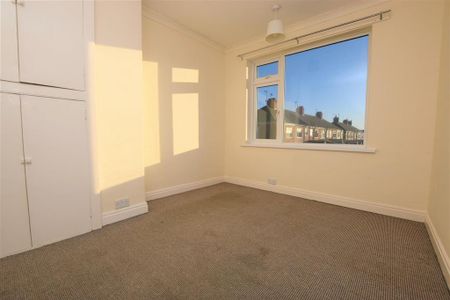 3 bedroom terraced house to rent - Photo 4
