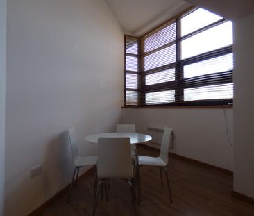 2 bedroom ground floor flat to rent - Photo 1