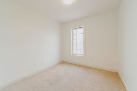 For Lease - 106 Aspen Hills Road, Brampton, Ontario - Photo 4