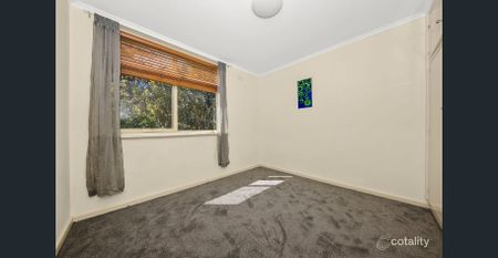 2 Bedder in Vibrant St Kilda - Endless Possibilities Await! - Photo 3