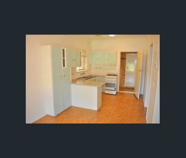 EXTRA LARGE FAMILY HOME - Photo 3