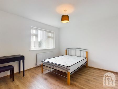 3 bedroom end of terrace house to rent - Photo 5