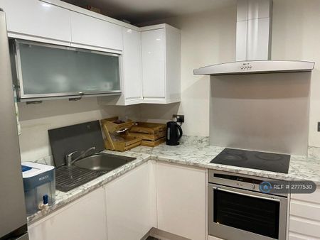 1 bedroom flat to rent - Photo 3