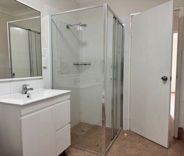 SPACIOUS 2 BEDROOM UNIT - Photo 6