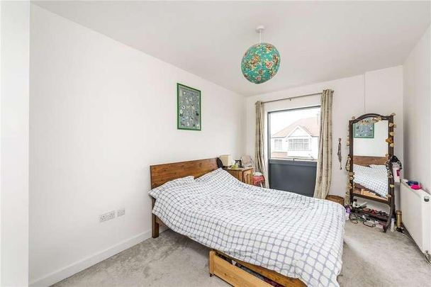 Blairderry Road, London, SW2 - Photo 1