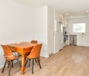 Low Maintenance 2 Bedroom Family Home - Photo 2