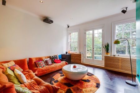 3 bedroom flat to rent - Photo 3