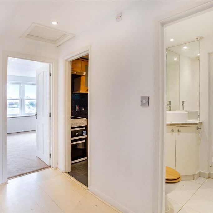 1 bedroom flat to rent - Photo 1