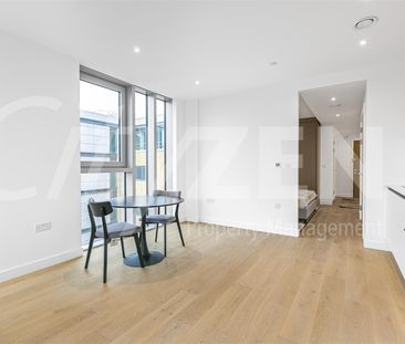 37 Clarendon Road, Watford - Photo 6